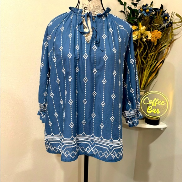 Umgee Boho Chic Embroidered Tie Front Ruffled 3/4 Sleeve Blouse size Small USA - Picture 1 of 9